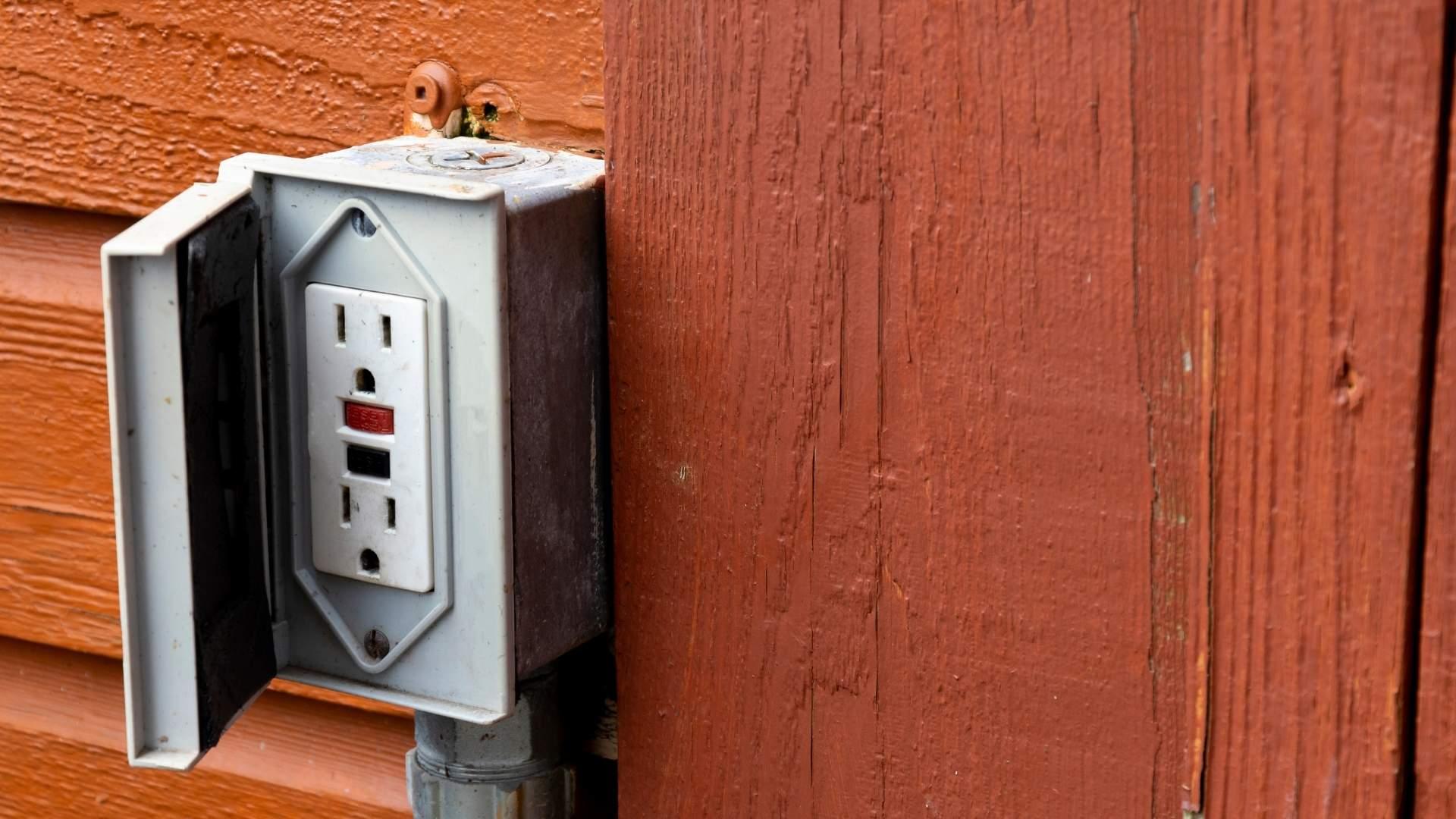 Storage Unit With Electrical Outlets
